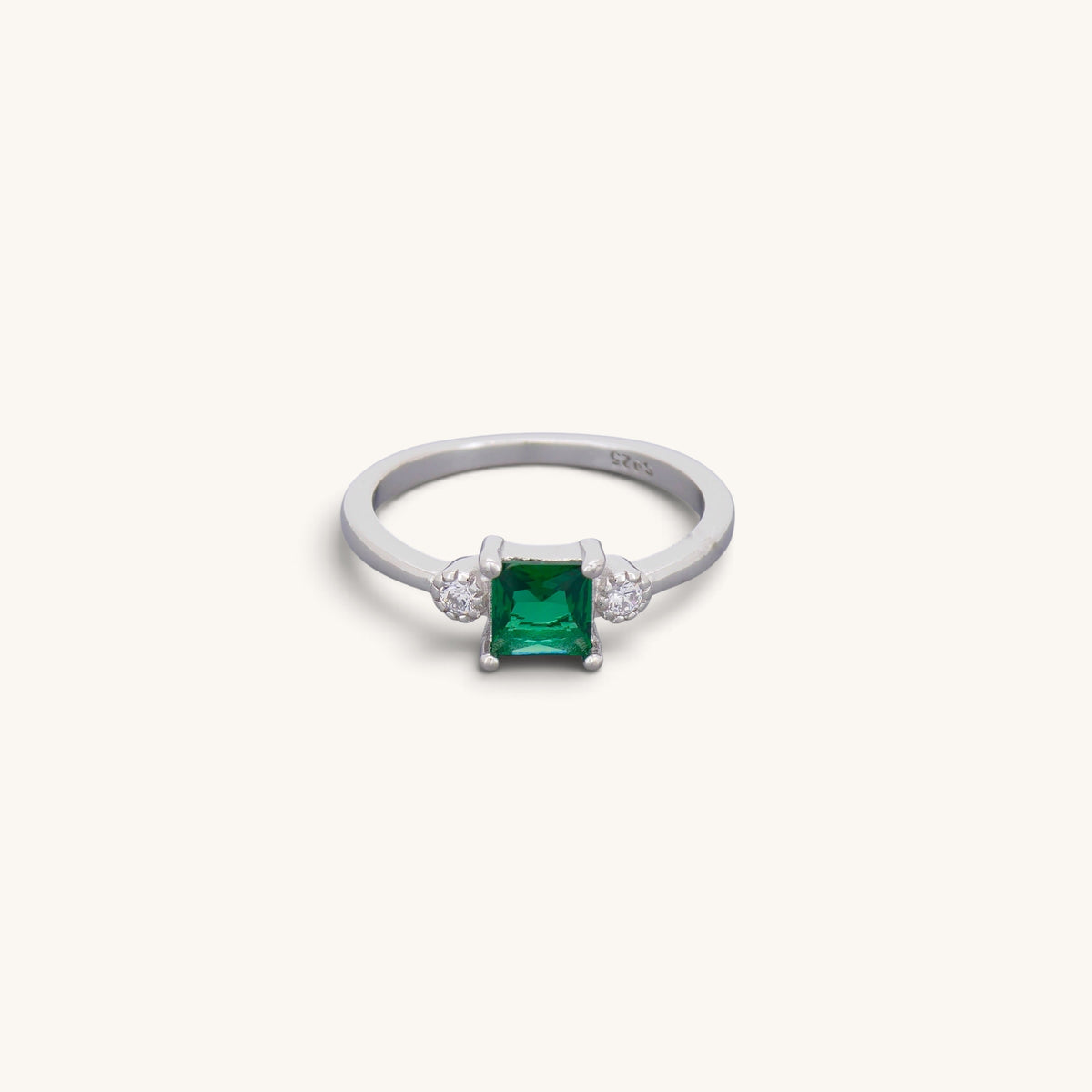 Emerald Look Princess Rings