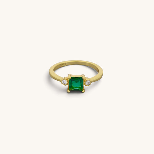 Emerald Look Princess Rings