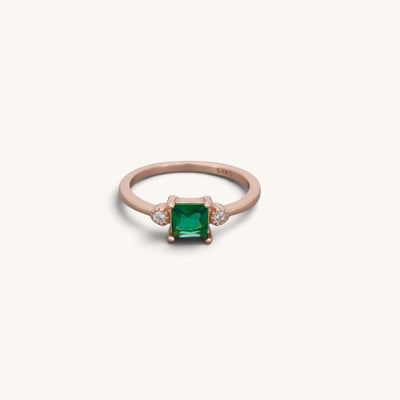 Emerald Look Princess Rings