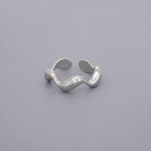 Adjustable Wave Rings