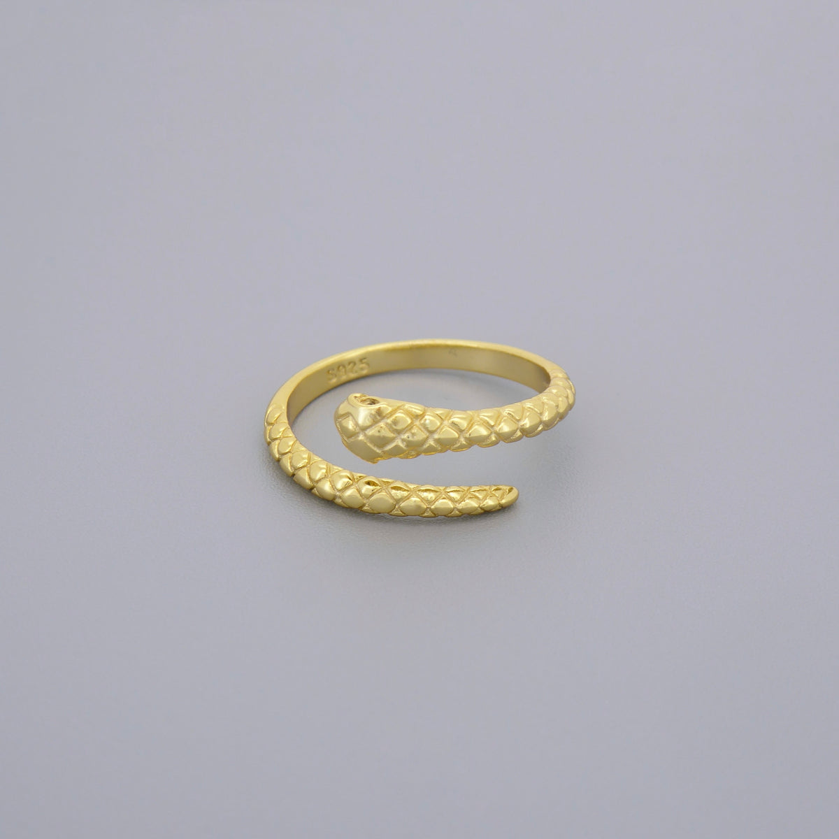 Adjustable Skin Detail Snake Ring