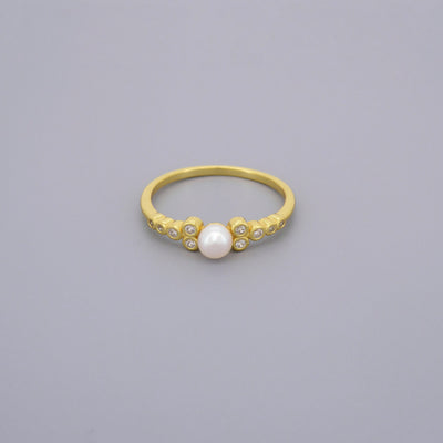 Cluster Single Pearl Ring