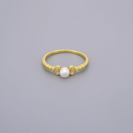 Cluster Single Pearl Ring