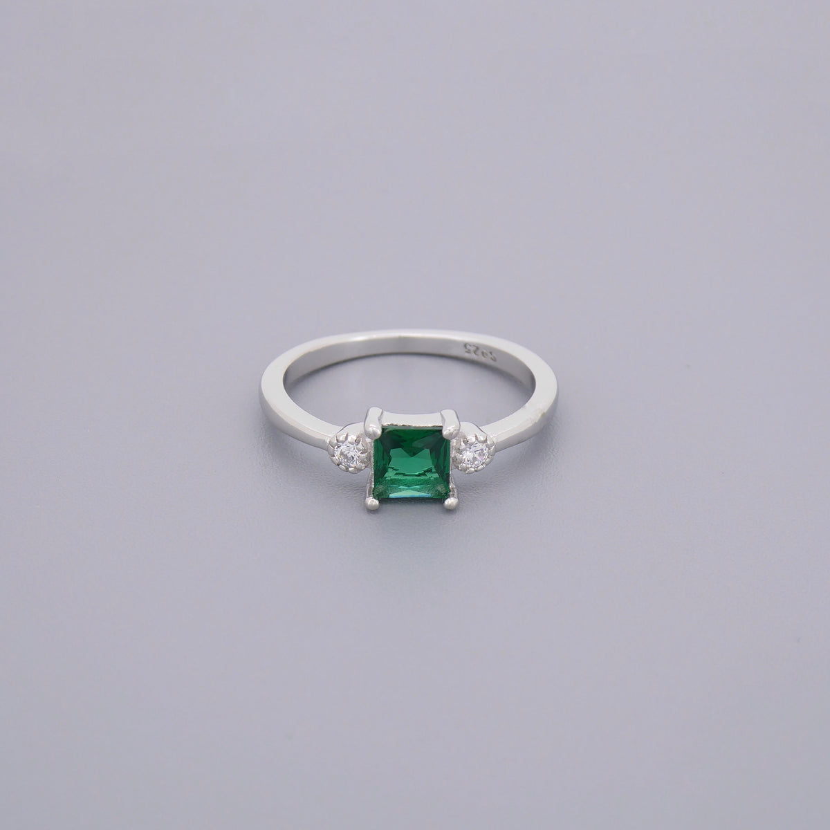Emerald Look Princess Rings