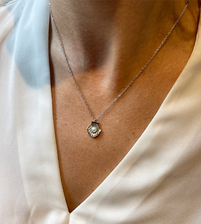 Shell & Pearl Necklace