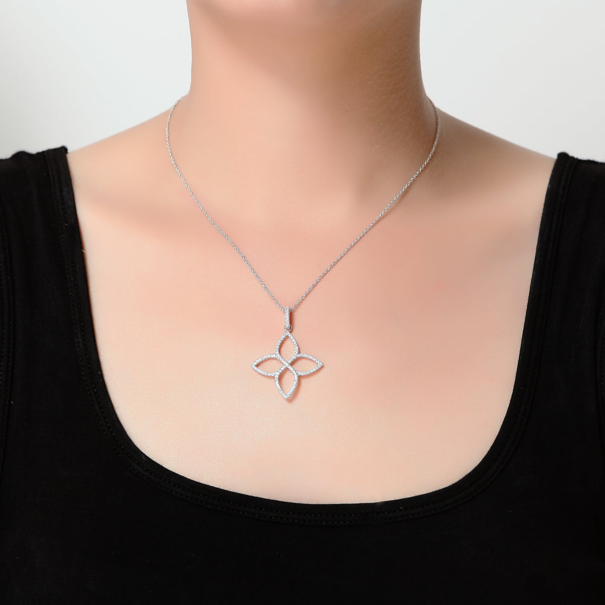 Large Flower Clover Necklaces