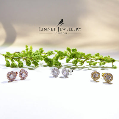 Small Lux Single Stone Stud Earrings