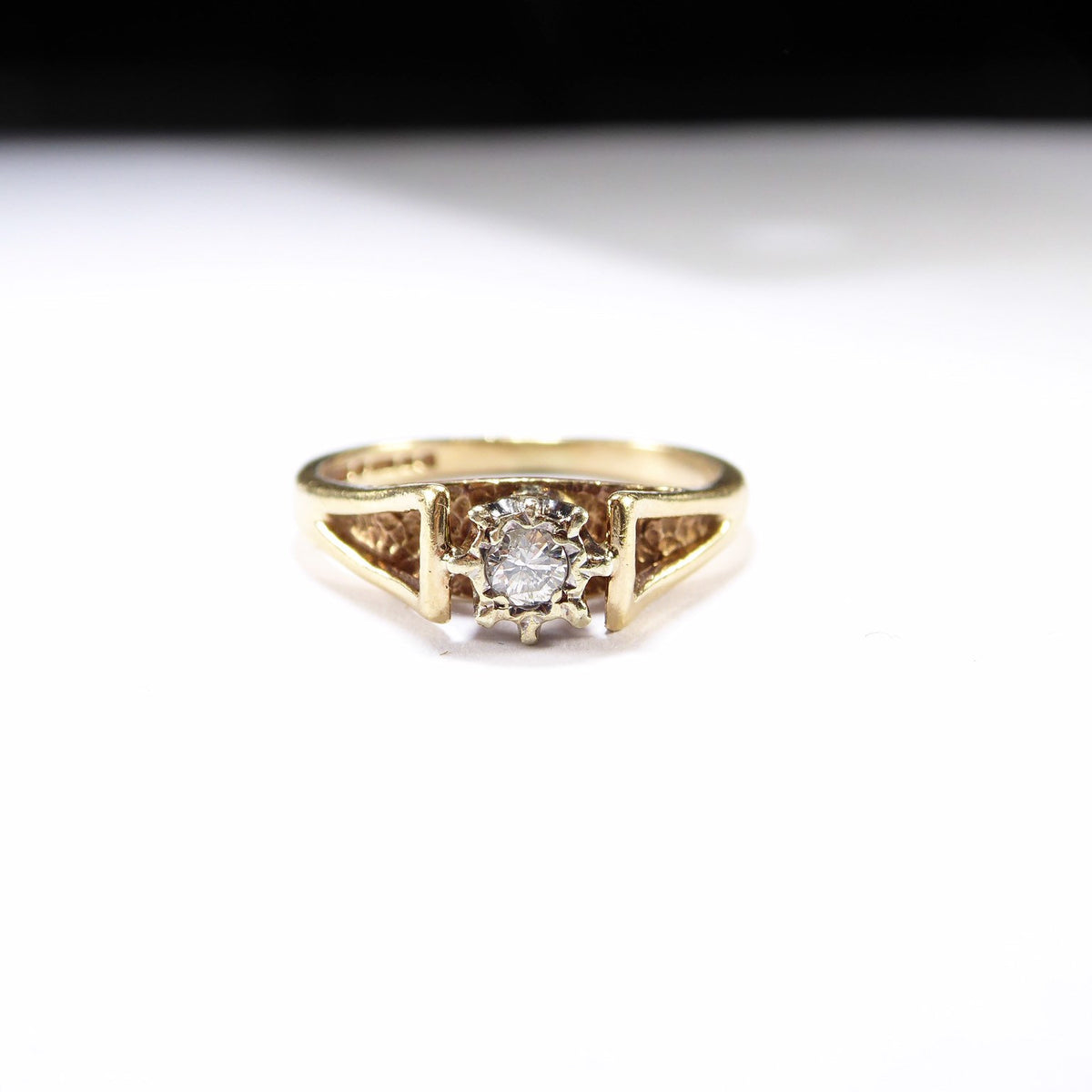 British Vintage Single Stone Diamond Solitaire Ring , 9ct Solid Gold ( UK L - US 6 )