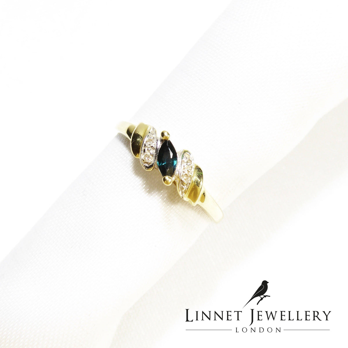 British Vintage Sapphire & Genuine Diamonds Ring, 18k Solid Gold  ( UK M 1/2 - US 6,5 )