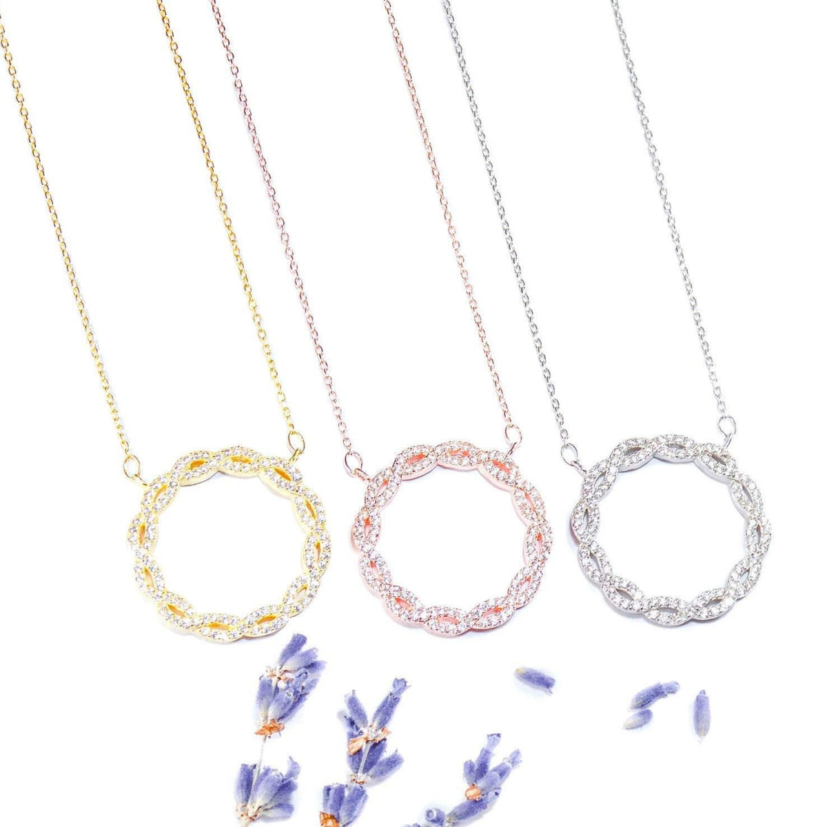Screwed Circle Necklaces