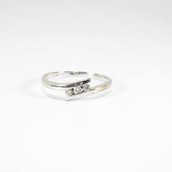 British Vintage 0.10ct Diamond Three Stones Engagement Ring , 9ct White Gold  ( UK O - US 7 / 15mm )