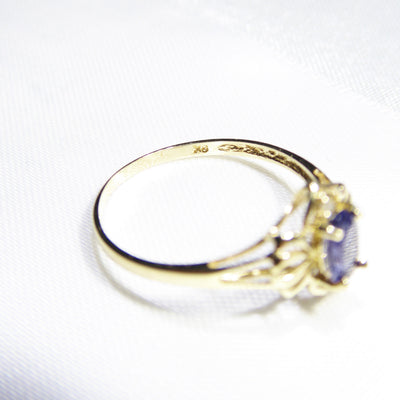 British Vintage Tanzanite & Diamond Ring , 9ct Solid Yellow Gold ( UK O - US 7 / 15mm )