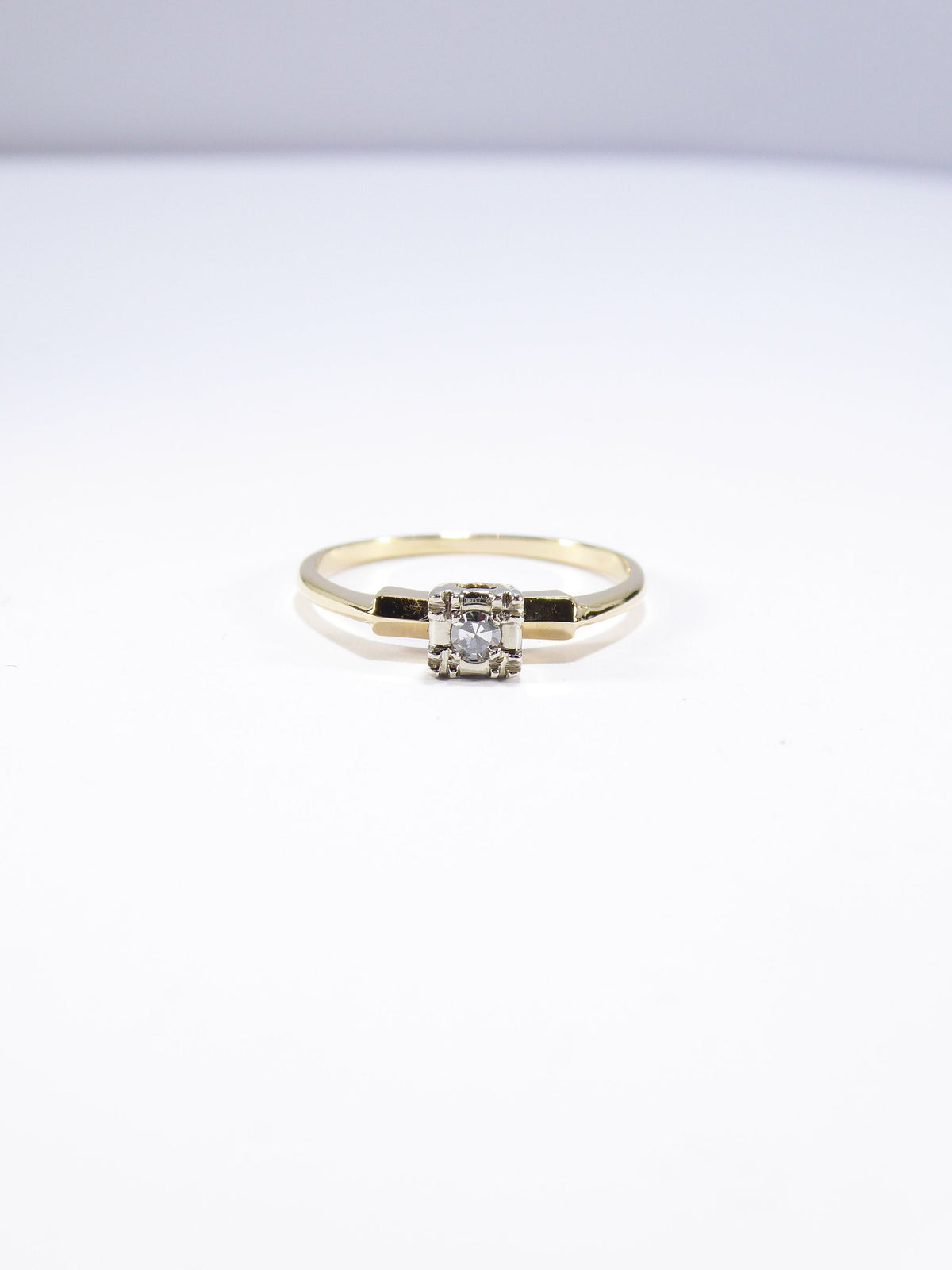 Vintage Thin .15ct Diamond Solitaire Ring, 14ct Solid Yellow Gold ( UK L  - US 6 )