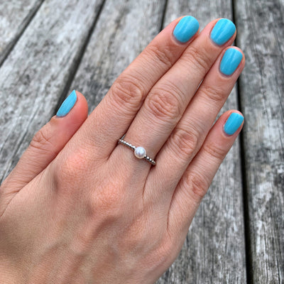 Single Pearl Ball Rings