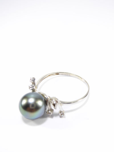 Unique British Vintage 9mm Haitian Pearl & Diamond Ring , 9k Solid White Gold ( UK P - US 7.5 - 16mm )